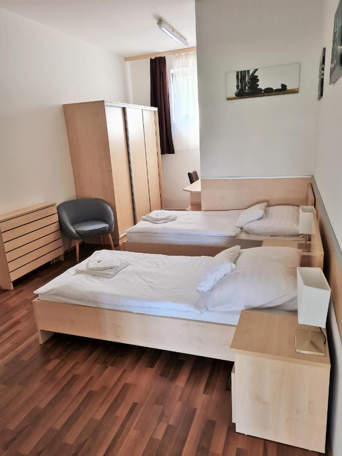 Corner Hotel Angyalfoeld Budapest Luaran gambar